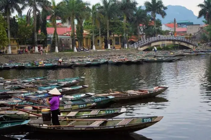 How to get to Ninh Binh